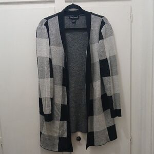Soho Apparel Monochrome Knit Cardigan